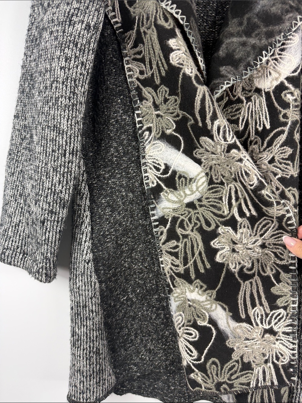Sioni Floral Embroidered Longline Cardigan L Black Gray Open Front - Picture 6 of 9